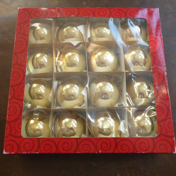 Classic 16 Piece Set Hand Blown European 6cm Glass Ornaments - Made in Poland - Picture 1 of 3